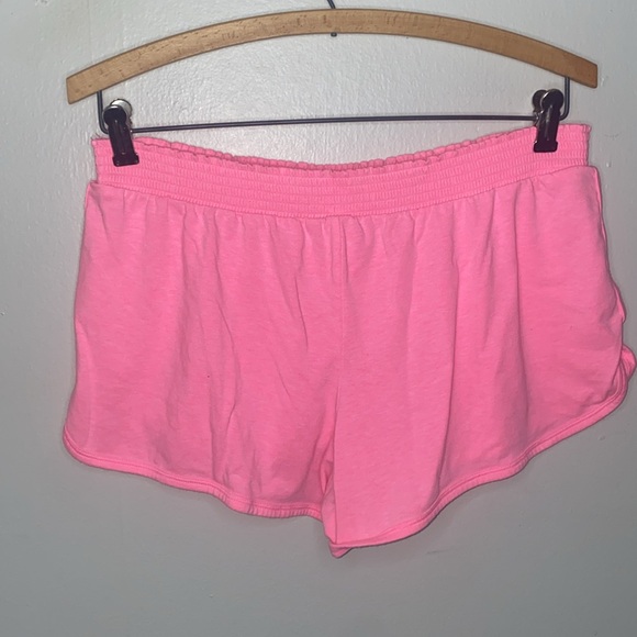 🐆Pink Pink Victoria Secret shorts! - Picture 3 of 8